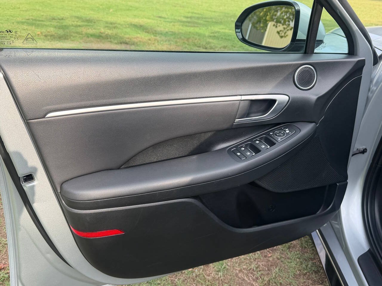 Used 2025 Hyundai Sonata SEL FWD image 9