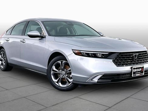 Used 2023 Honda Accord EX image 3