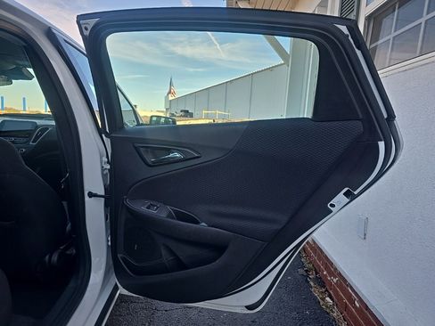 Used 2025 Chevrolet Malibu LT image 19