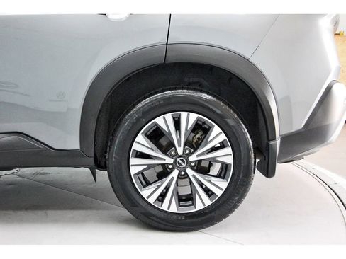 Used 2023 Nissan Rogue SV FWD image 30