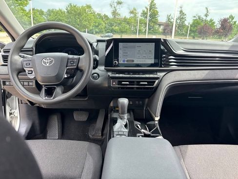 Used 2025 Toyota Camry LE FWD image 22
