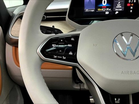 New 2025 Volkswagen ID. Buzz 1st Edition image 17