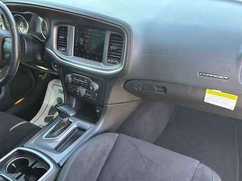 Used 2022 Dodge Charger R/T w/ Plus Group RWD image 35