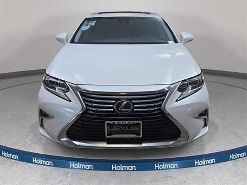Used 2016 Lexus ES 350 w/ Luxury Package w/Wood Trim image 3