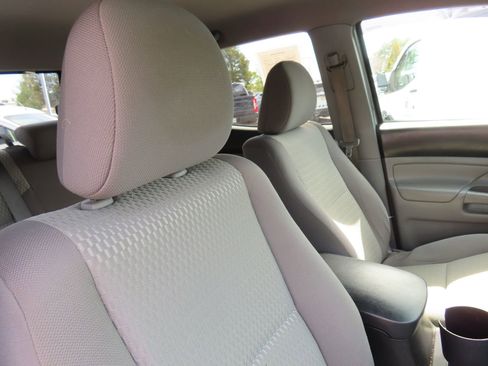 Used 2015 Toyota Tacoma PreRunner w/ Convenience Package image 30