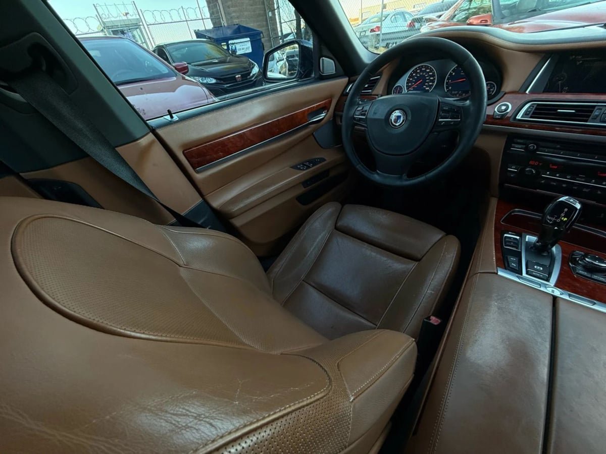 Used 2013 BMW ALPINA B7 RWD image 49