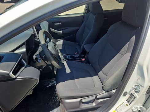 Used 2021 Toyota Corolla LE w/ Carpet Mat Package (TMS) FWD image 18