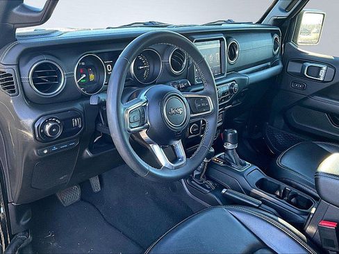 Used 2023 Jeep Wrangler Unlimited Sahara AWD/4WD image 14