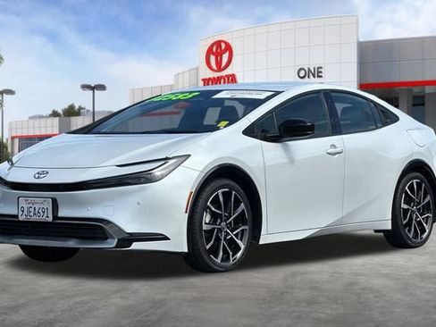 Certified 2023 Toyota Prius Prime FWD image 10