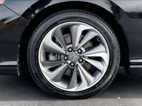 Used 2018 Honda Clarity Touring image 12