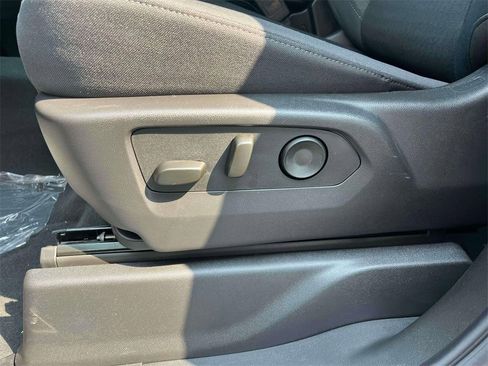 New 2025 GMC Sierra 2500 SLE w/ SLE Value Package; image 22