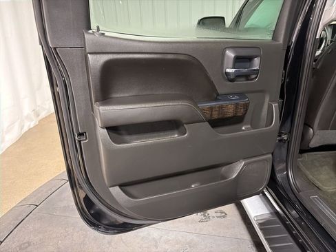 Used 2016 GMC Sierra 1500 Denali w/ Enhanced Driver Alert Package AWD/4WD image 17