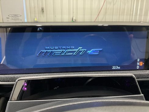 Used 2025 Ford Mustang Mach-E Premium image 15