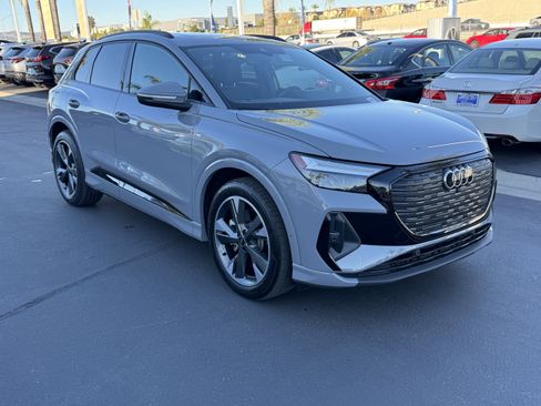 Used 2024 Audi Q4 e-tron Premium Plus w/ Premium Plus image 2