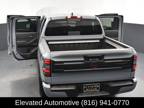 Used 2025 Nissan Frontier PRO-4X w/ Pro Convenience Package image 29