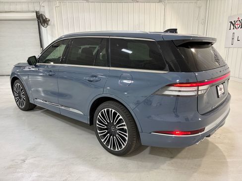 New 2025 Lincoln Aviator Black Label image 27