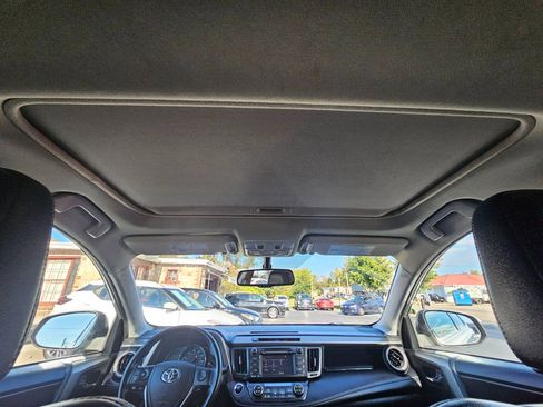 Used 2015 Toyota RAV4 Limited image 24