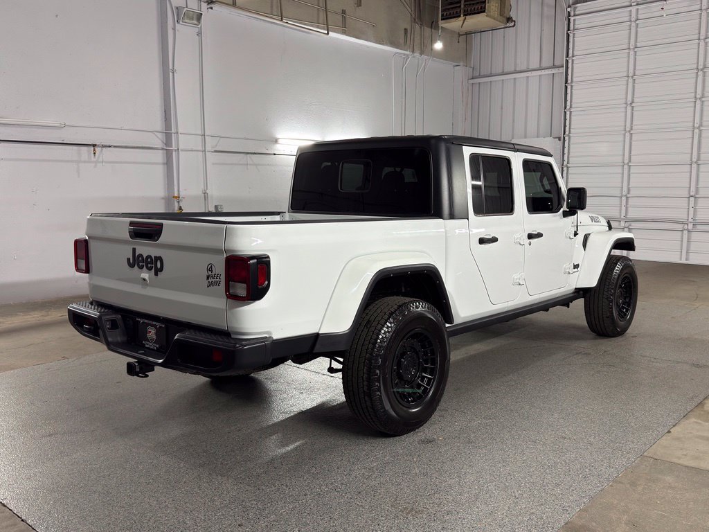 Used 2022 Jeep Gladiator Sport AWD/4WD image 8