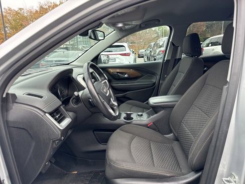 Used 2020 GMC Terrain SLE w/ Driver Convenience Package image 7