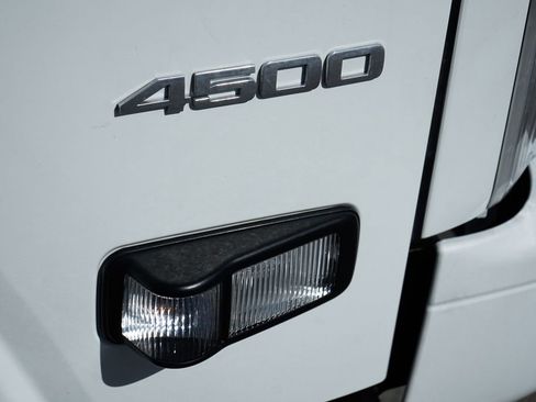 Used 2024 Chevrolet Low Cab Forward RWD image 39