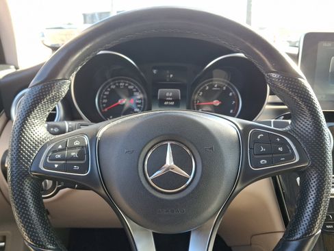 Used 2018 Mercedes-Benz GLC 300 4MATIC w/ Multimedia Package image 18