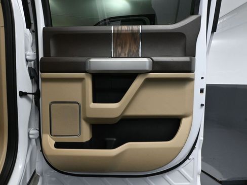 Used 2019 Ford F150 Lariat w/ Equipment Group 502A Luxury image 43