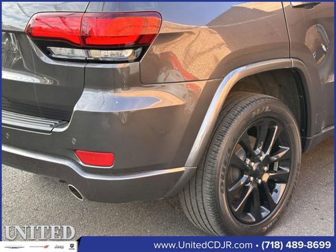 Used 2020 Jeep Grand Cherokee Altitude image 11