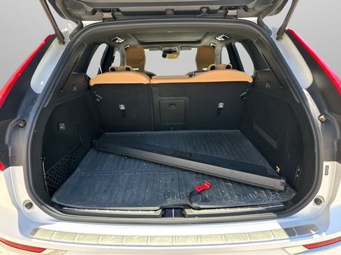 Used 2019 Volvo XC60 T6 Inscription w/ Protection Package Premier AWD/4WD image 9