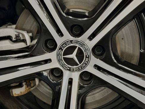 Used 2024 Mercedes-Benz C 300 4MATIC Sedan w/ Exclusive Trim Package image 18