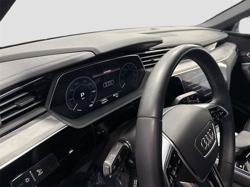 Certified 2024 Audi Q8 e-tron Premium Plus w/ Premium Plus Package image 9