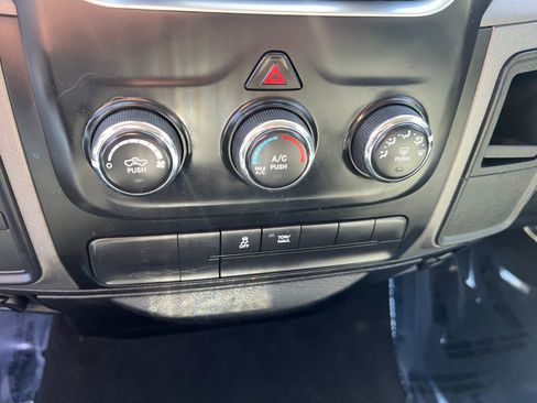 Used 2015 RAM 1500 ST w/ SXT Appearance Group image 28