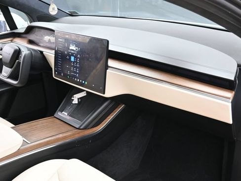 Used 2023 Tesla Model X AWD/4WD image 41