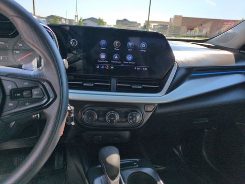 Used 2026 Chevrolet Trax LS FWD image 17