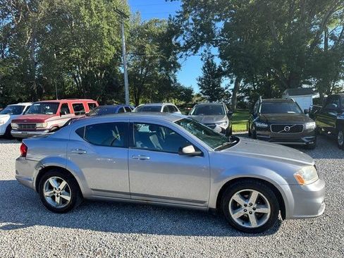 Used 2013 Dodge Avenger SE FWD image 4