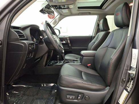 Used 2021 Toyota 4Runner Venture image 11