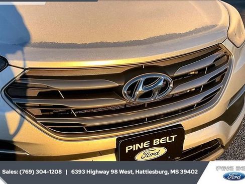 Used 2018 Hyundai Santa Fe Sport image 21