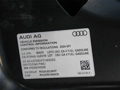 Used 2024 Audi SQ5 Prestige w/ Prestige Package image 28