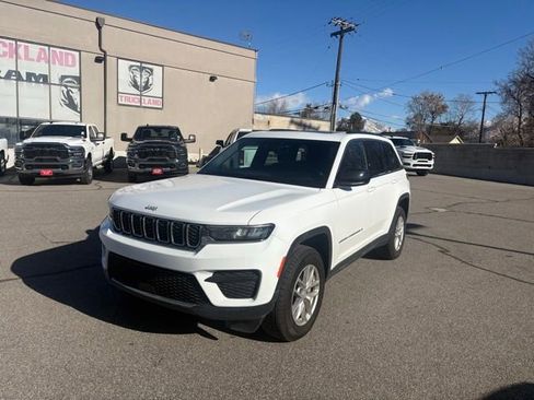 Used 2025 Jeep Grand Cherokee Laredo X w/ Luxury Tech Group I AWD/4WD image 1