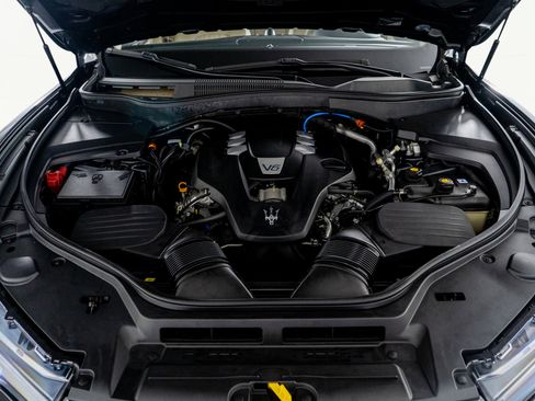 Used 2022 Maserati Levante GT image 61