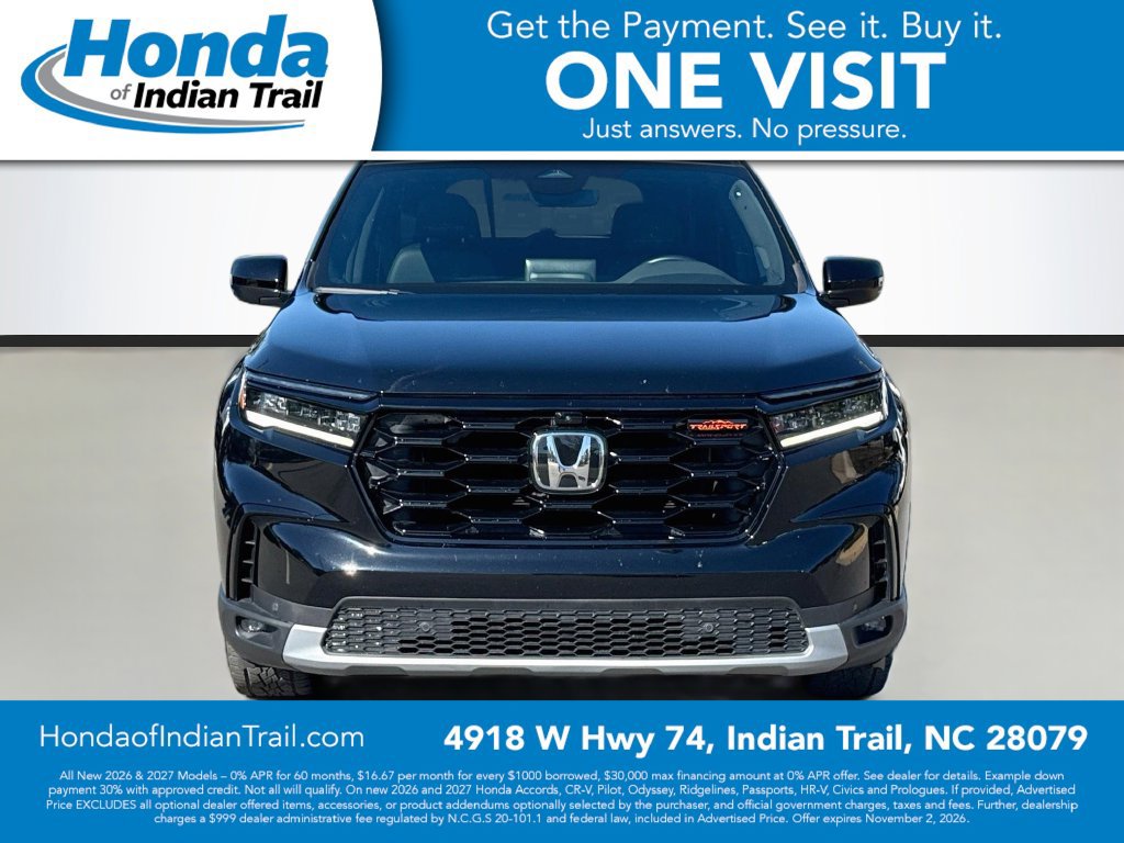 Used 2025 Honda Pilot TrailSport image 2