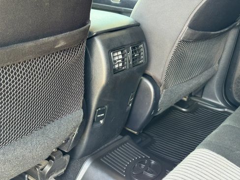 Used 2017 Toyota 4Runner SR5 AWD/4WD image 31