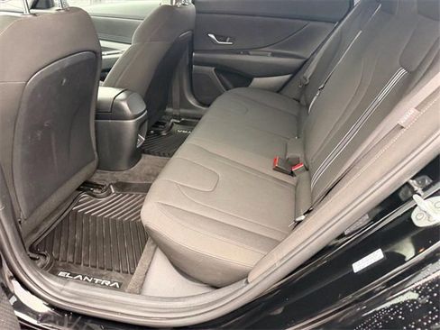 Used 2024 Hyundai Elantra SEL image 7