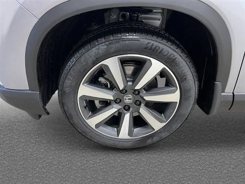 New 2025 Honda Pilot Touring image 12