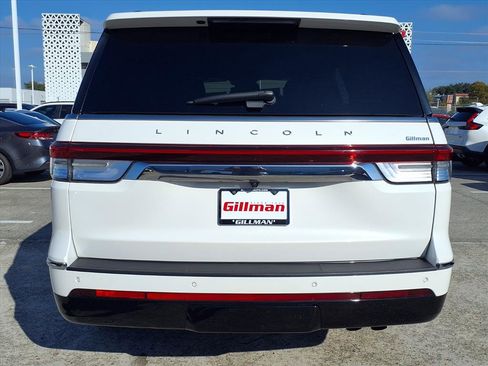 Used 2023 Lincoln Navigator Reserve image 24