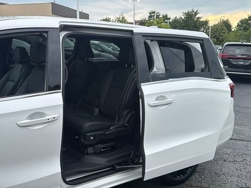 Used 2025 Honda Odyssey Sport-L image 28
