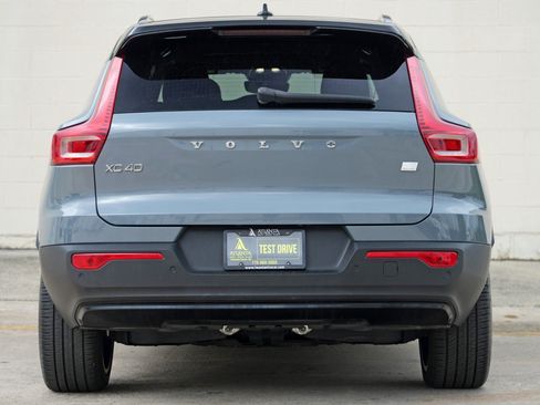 Used 2021 Volvo XC40 P8 Recharge w/ Advanced Package AWD/4WD image 10