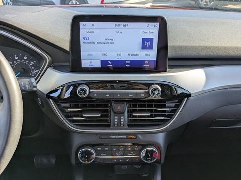 Used 2022 Ford Escape SEL image 12