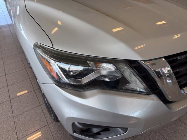Used 2018 Nissan Pathfinder SV AWD/4WD image 10