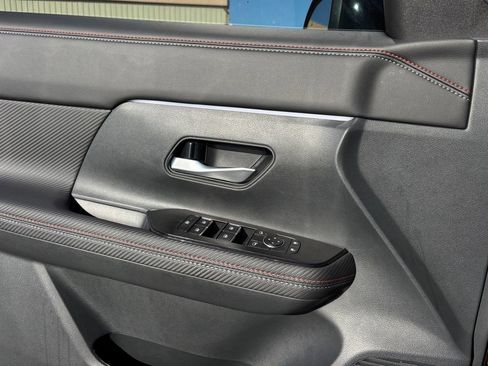 New 2026 Nissan Kicks SR image 14