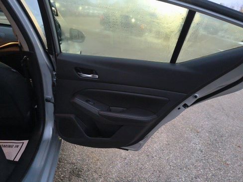 Used 2022 Nissan Altima 2.5 SV image 15